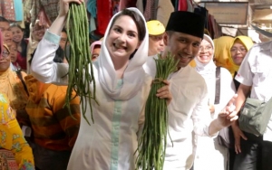 Arumi Bachsin Peragakan Busana Khas Osing, Wajahnya Mirip Banget dengan Mendiang Suzanna 
