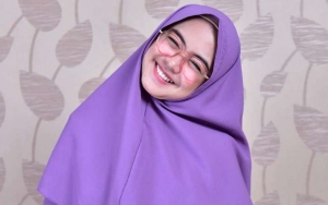 Dihina Ratu Drama, Ria Ricis 'Sumpahi' Haters Usai Balik Kucing Main Vlog