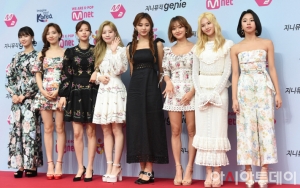 MGMA 2019: Twice Histeris Gara-Gara Serangga di Red Carpet, Dahyun Santai Tolong MC