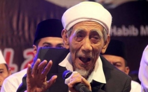 Jenazah Dimakamkan di Mekkah, Santri Mbah Moen: Permintaan Beliau