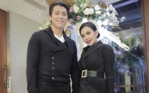 Syahrini Joget Manja Bareng Reino, Ekspresi Ibunda Datar Saat Pesta Curi Perhatian