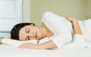 Kamu Bisa Mengistirahatkan Otak Kiri Jika Tidur Miring ke Kanan