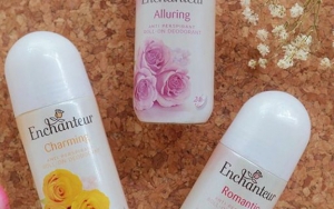 Enchanteur Whitening AP Roll-On Deodorant, Deodoran yang Bisa Membuat Ketiak Lebih Cerah dan Halus