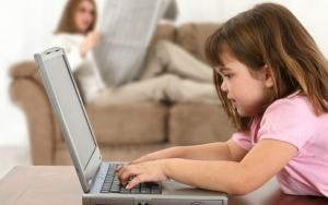 Batasi Waktu Bermain Internet Anak Agar Tidak Kecanduan