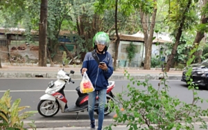 Viral! Ketika Tukang Ojol Pesan Makanan Via Aplikasi Go-Food