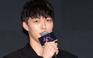 Jang Ki Yong Pose Nakal Tapi Tetap Keren di Poster Film 'Bad Guys: The Movie'
