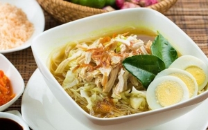 Soto Lamongan Yang Nikmat Banget Dimakan Dengan Bubuk Koya Gurih