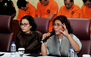 Menteri Susi Pudjiastuti Protes Keras Saat Menkeu Sri Mulyani Disuguhi Botol Plastik
