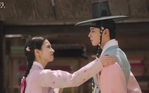 Cha Eunwoo dan Shin Se Kyung Bakal Ciuman di Foto Adegan Drama, Fans Takut Di-PHP Lagi