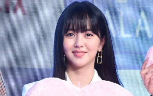 Kim So Hyun Diserbu Ajakan Kencan Usai Posting Foto Promosi 'Love Alarm'