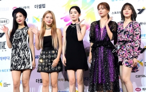 SOBA 2019: Red Velvet Berani Tampil Mencolok, 'Jubah Mandi' Seulgi Paling Disorot