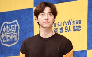 Foto Song Joong Ki Bareng Cewek Gegerkan Media Tiongkok 