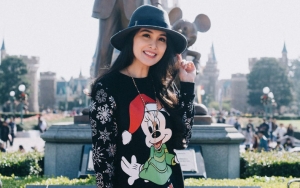  Hamil 9 Bulan, Sandra Dewi Bikin Syok Pakai Hot Pants Jeans Dikancing