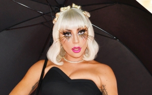 Lady Gaga Pamer Pacar Baru Saat Nonton Konser The Cure