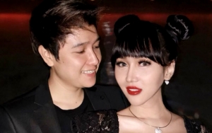 Lucinta Luna Umbar Bra Mahal Ajak Renang, Reaksi Pacar Ditantang Pakai Boxer Pelangi 'Misterius'