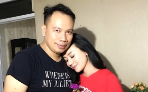 Sudah Mantan, Vicky Prasetyo Kompak Pamer Kemesraan Bareng Iva Lola