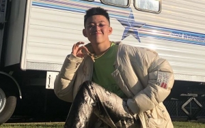  Rich Brian Ultah Gendong Koala Kok Sama Imutnya