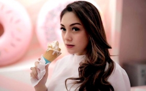 Celine Evangelista Mendadak Unggah Video Ceramah Quraish Shihab, Mau Jadi Mualaf?
