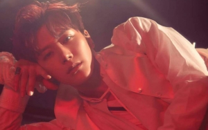 Ten Tampil Super Seksi Dan Berkarisma Di Foto Teaser Jelang Debut SuperM 