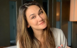  Mejeng Di New York, Kocaknya Luna Maya Fakir Wifi Bak Anak Kos