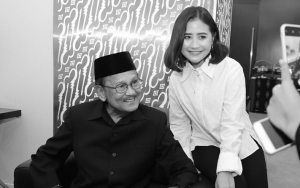 Prilly Latuconsina Sedih Saat Kenang Momen Pertemuannya Dengan BJ Habibie