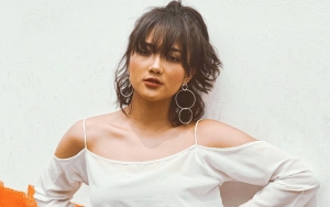 Kenakan Rok Mini, Marion Jola Ngaku Susah Duduk Di Tempat Miring Dikomentari Rekan Artis