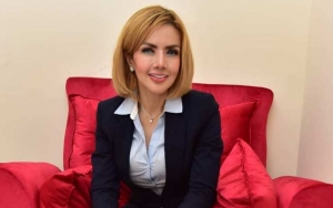 Barbie Kumalasari Ketahuan Edit Foto Saat Di Amerika, Diledek Halu Predikat Cum Laude