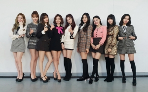 Visual Cantik Bersinar Twice dalam Foto Teaser Grup 'Feel Special' Dipuji Secantik Kebun Bunga