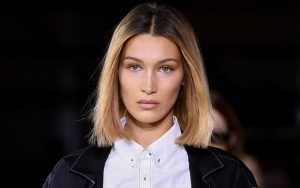 Bella Hadid Kedapatan Tak Pakai Bra Usai Tampil di London Fashion Week