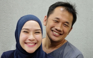 Hanung Bramantyo Doyan Bau Apek, Zaskia Adya Mecca Dilarang Cuci Bantal