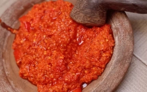 Haluskan Sambal dengan Sempurna, Lebih Baik Lagi Jika Diuleg
