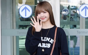 Kecantikan Lisa BLACKPINK Bak Artis Barat di Paris Fashion Week Kejutkan Netizen