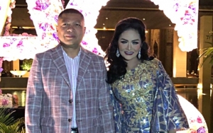 Krisdayanti Umbar 'Cincin Thanos' Mewah di Pelantikan DPR, Suami Curhat Bisnis Gulung Tikar?