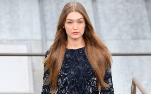 Aksi Heroik Gigi Hadid Cegah Penyusup Masuk di Paris Fashion Week Ini Jadi Viral