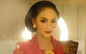 Krisdayanti Banjir Cibiran Gara-Gara Video Sungkem Ibunda Usai Dilantik