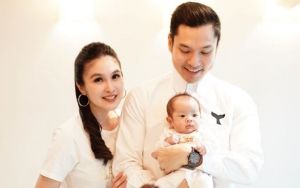 Sandra Dewi Jawab Pertanyaan Soal Anak Kedua Tak Pakai Bedong di Foto Terbaru