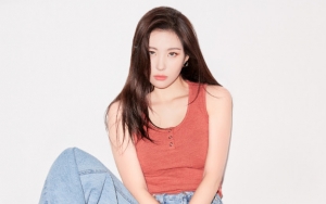 Sunmi Profesional Nyanyi Sambil Hujan-Hujanan, Netizen Justru Komentari Tubuh Gemukan
