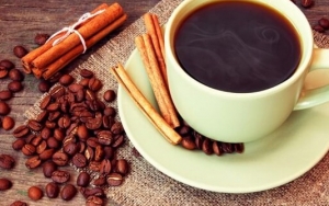 Ingin Minum Kopi dengan Lebih Sehat? Tambahkan Saja Kayu Manis
