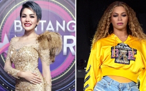 Nikita Mirzani Pamer Punya Mikrofon Mahal Yang Pernah Dipakai Beyonce