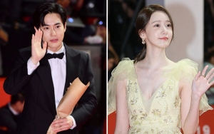 Suho Pamerkan 'Foto Couple' Bareng Yoona, Jalan Bareng Usai BIFF 2019