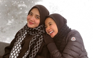 Zaskia Sungkar Hibur Laudya Cynthia Bella Soal Fitnah Cerai, Irwansyah Sesali 'Mulut Lemes' Raffi