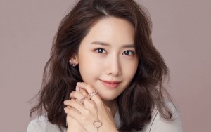 Yoona SNSD Dapat Julukan Ini Usai Kenakan Gaun Merah Seksi di Buil Film Awards