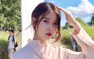 IU Rilis Foto Teaser Cantik Album Comeback 'Love Poem', Fans Tagih Hal Ini