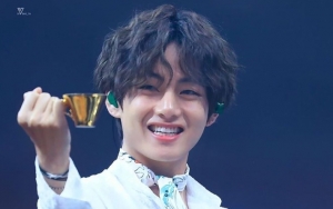 Simbol Imut di Pipi V BTS Diduga Terinspirasi Huruf Arab Ini