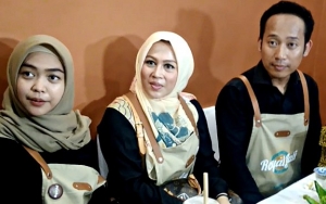 Ria Ricis Minta Denny Cagur Jadi MC Hingga Disebut Sudah Siapkan Undangan, Nikah Kapan?