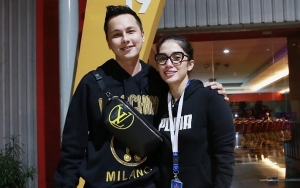 Kangen Masa Pacaran, Andhika Pratama Foto Bareng Ussy Sulistiawaty Di Flyover Bekasi