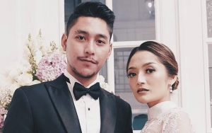 Siti Badriah Dikira Tak Pakai Celana Dalam, Krisjiana Topless Umbar Bulu Ketiak 'Ditegur' Kakak
