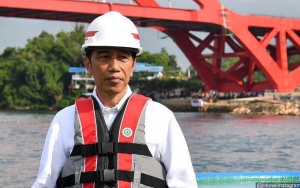 Jokowi Beri Bocoran Soal Menteri, Foto 'Kekinian' Justru Bikin Salah Fokus