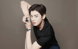 Cha Eunwoo Banjir Pujian Selangit Karena Pagi-Pagi Sudah Ganteng Bersinar