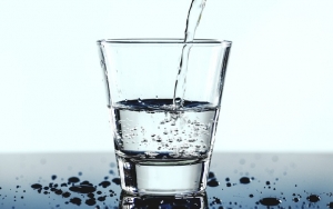 Perbanyak Minum Air Jika Ingin Cepat Sembuh dari Batuk dan Pilek